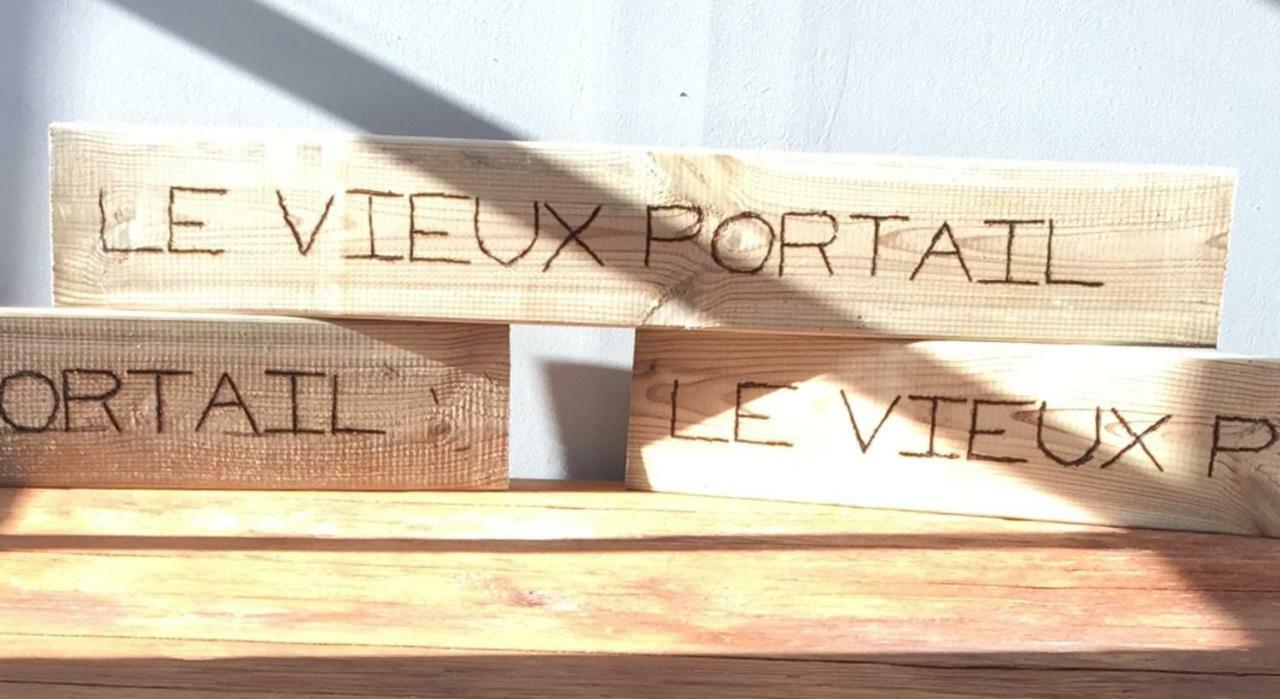 Le Vieux Portail Bed & Breakfast แซงต์-ซาตูร์แน็ง-ดัปต์ ภายนอก รูปภาพ